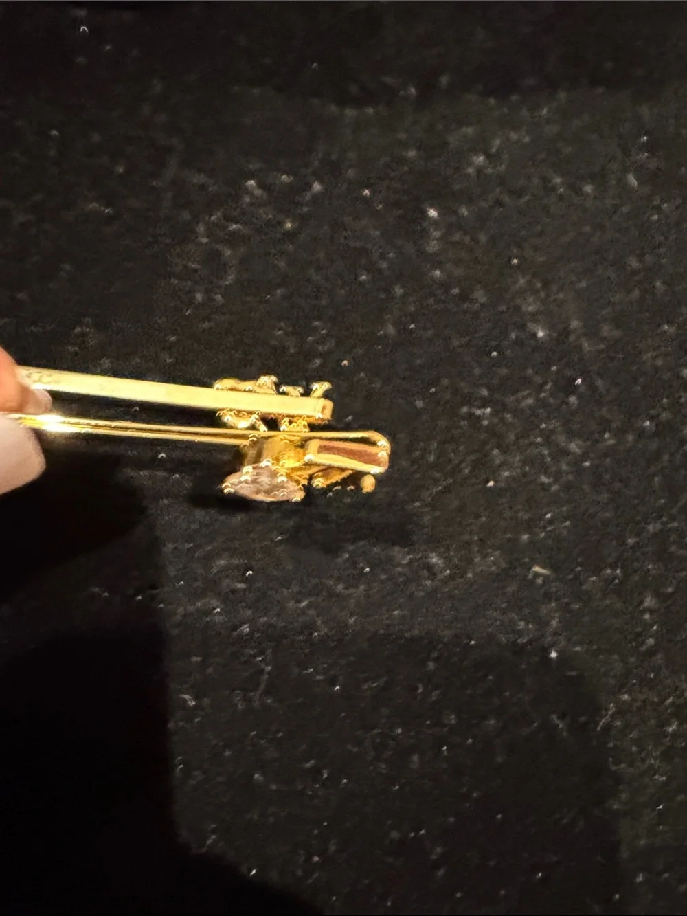 LV Fashion Gold & Bling Heart Hair Pin
